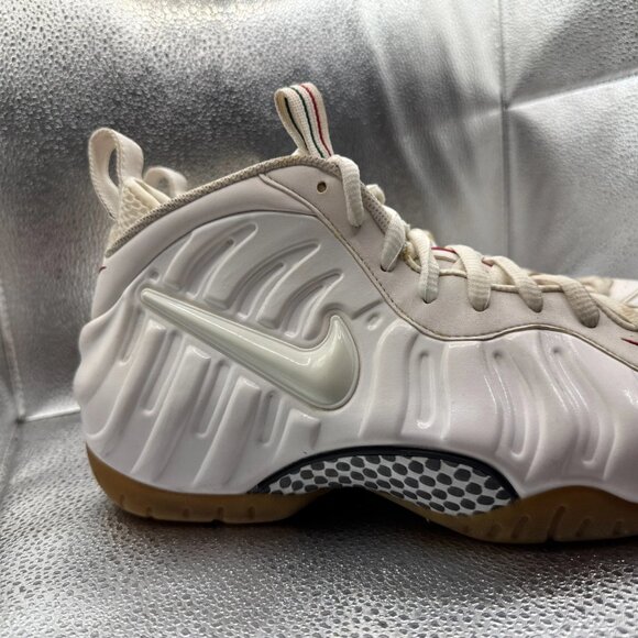 Size 10.5 Nike Foamposite Pro Gucci‎ White Gym Mens Basketball Shoes 624041-102 main image 10